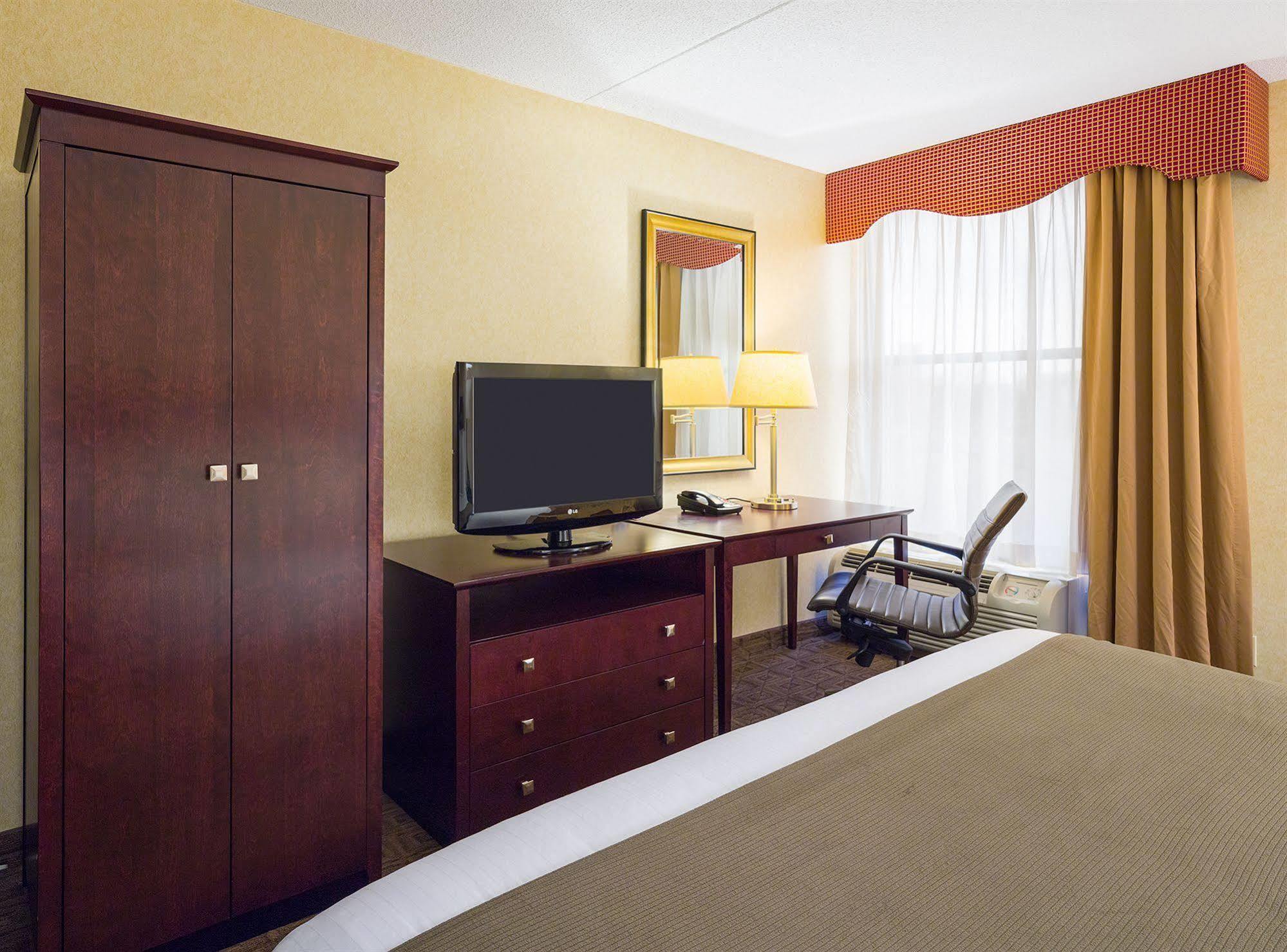 Holiday Inn Express Washington Dc East- Andrews Afb By Ihg Camp Springs Zewnętrze zdjęcie