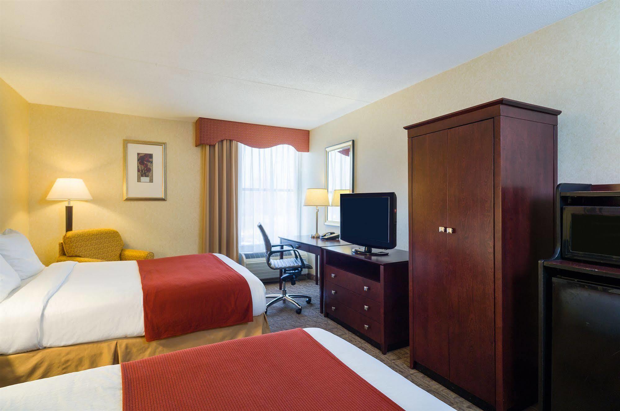 Holiday Inn Express Washington Dc East- Andrews Afb By Ihg Camp Springs Zewnętrze zdjęcie