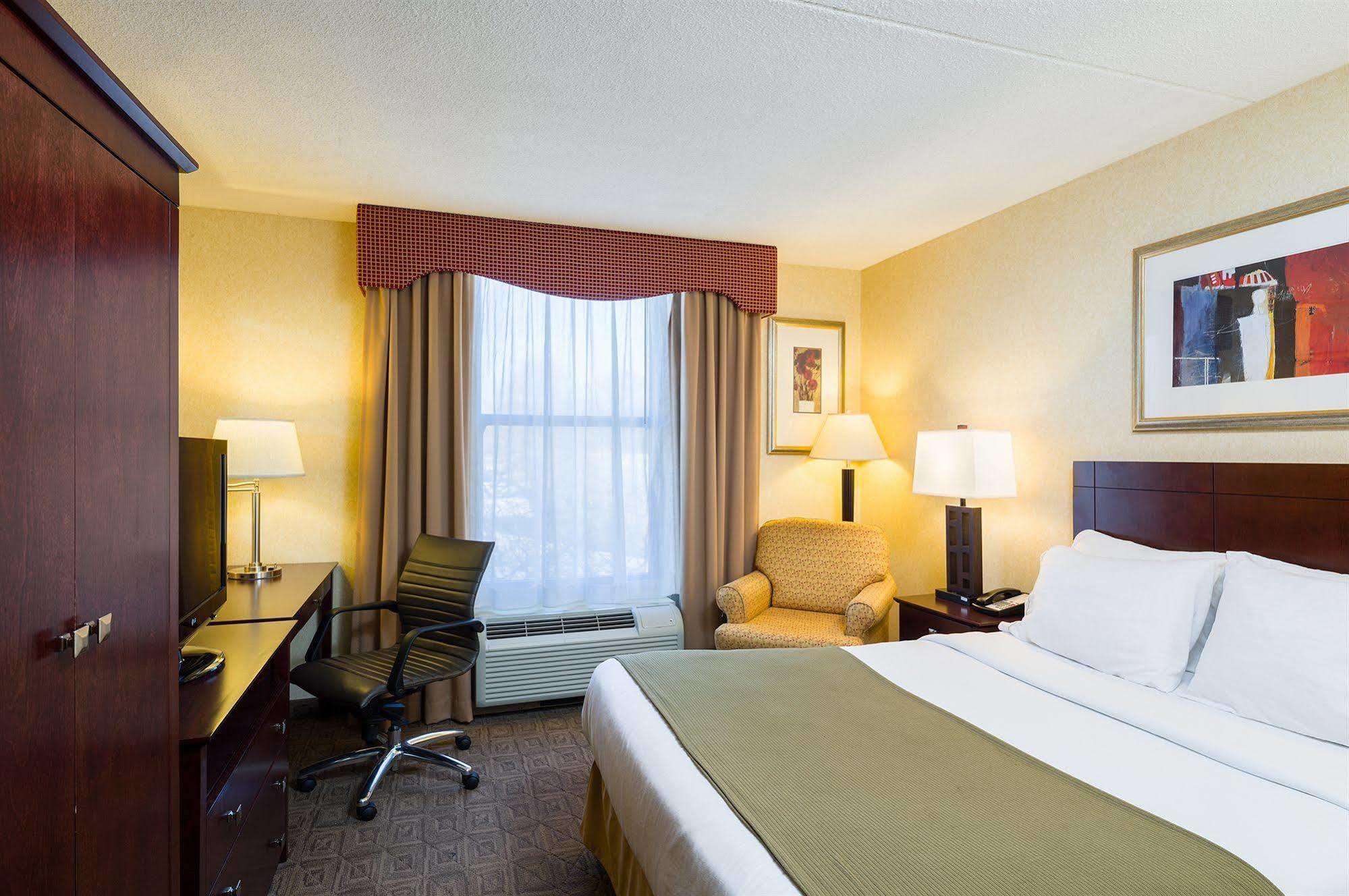 Holiday Inn Express Washington Dc East- Andrews Afb By Ihg Camp Springs Zewnętrze zdjęcie